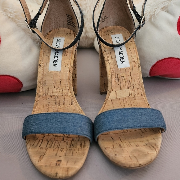 Steve Madden 👠 - Picture 2 of 4